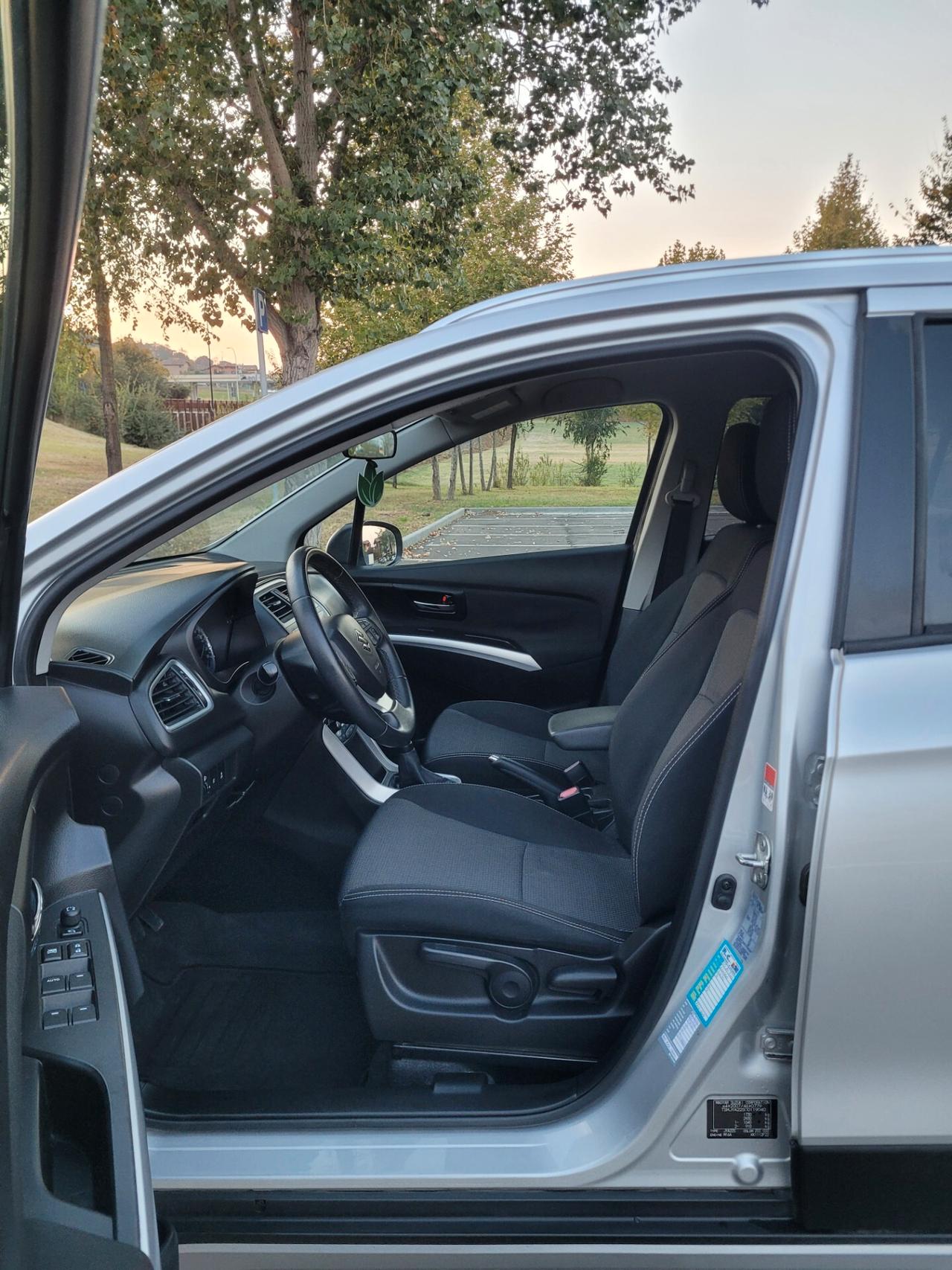 Suzuki S-Cross 1.6 VVT Top