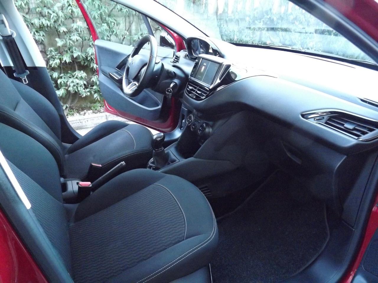 Peugeot 208 1.2 b Allure