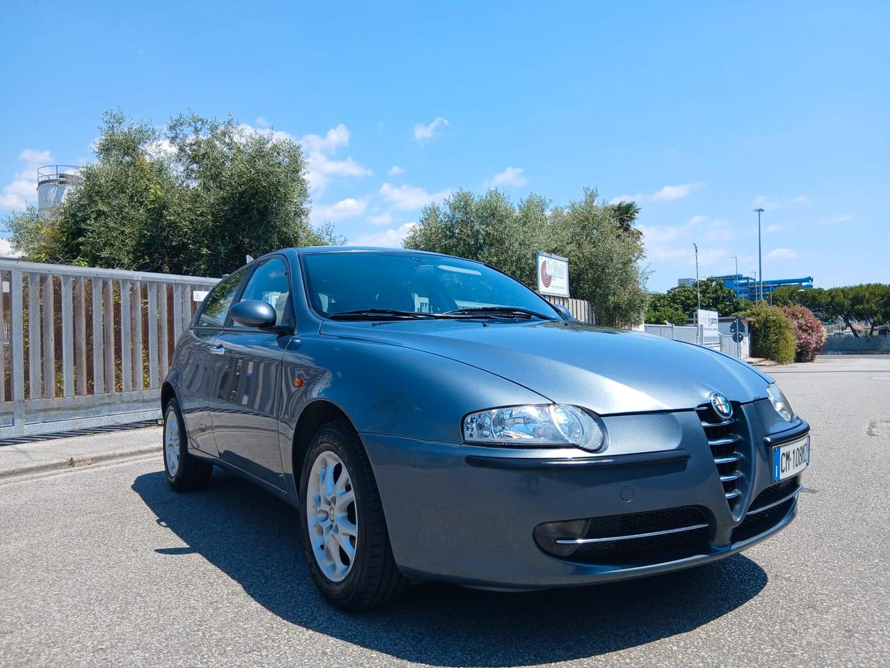 Alfa Romeo 147 1.6i 16V Twin Spark cat 5p. Progression