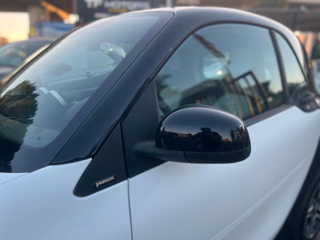 Smart fortwo 453 PASSION SOLO 97.000KM 2015
