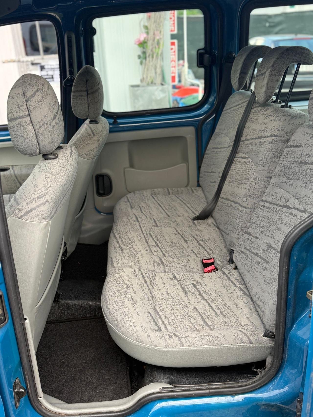 Renault Kangoo 1.2 16V 4p. Authentique