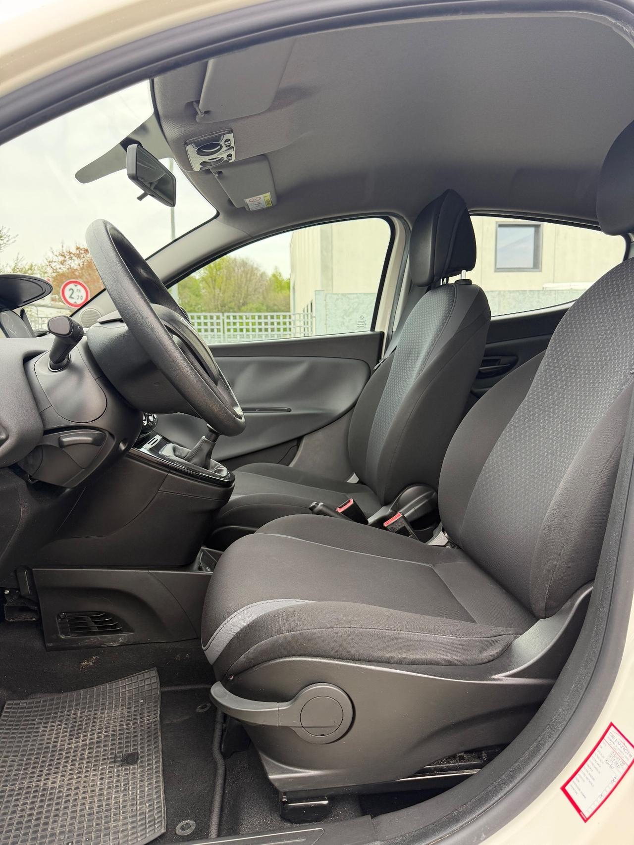 Lancia Ypsilon 1.2 69 CV 5 porte GPL Ecochic Gold