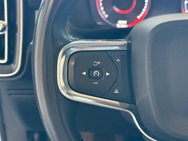 VOLVO XC40 D3