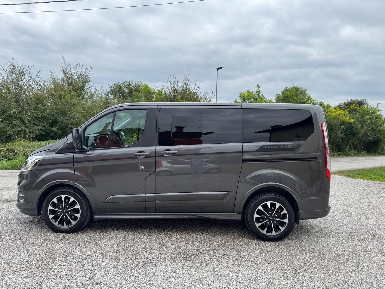 Ford Tourneo Custom 320 2.0 EcoBlue 170CV aut. PC Sport