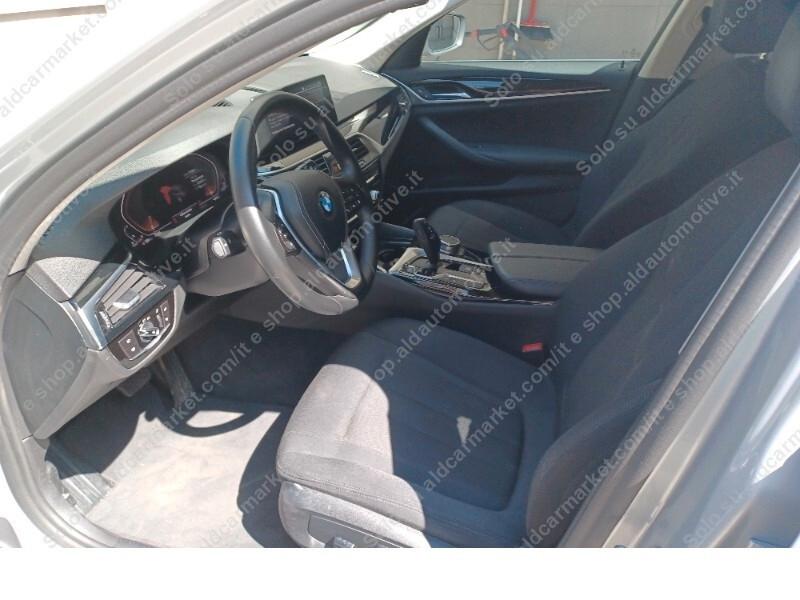 Bmw 518d Touring 150cv Aut. *FULL OPT.* da VETRINA