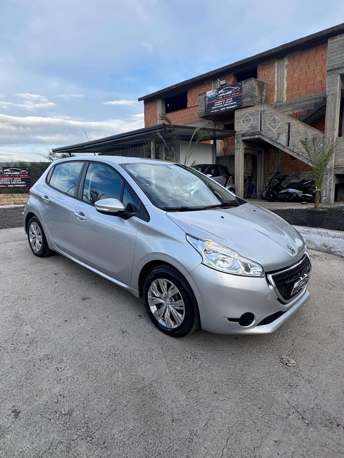 Peugeot 208 PureTech 82 5 porte Allure