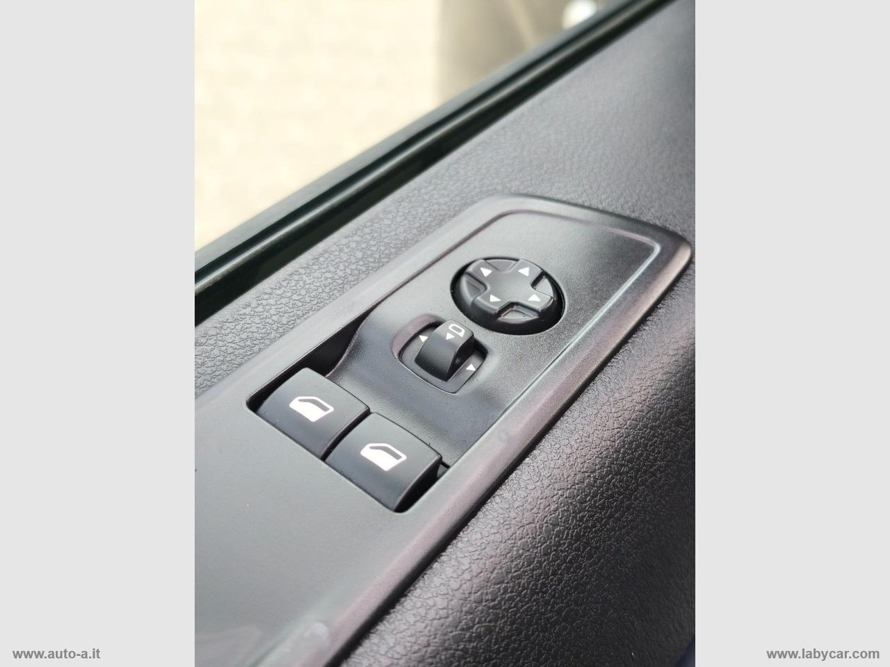 PEUGEOT Traveller BlueHDi 115 S&S Compact Allure