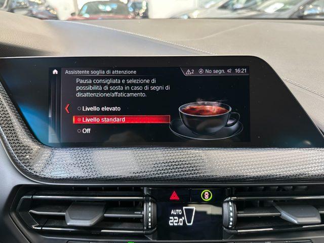 BMW 116 d Sport Automatica - LED - Carplay - 17"