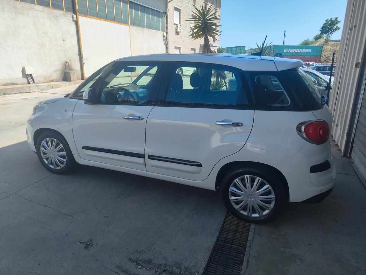 Fiat 500L 1.6 Multijet 120 CV lounge full optional euro6