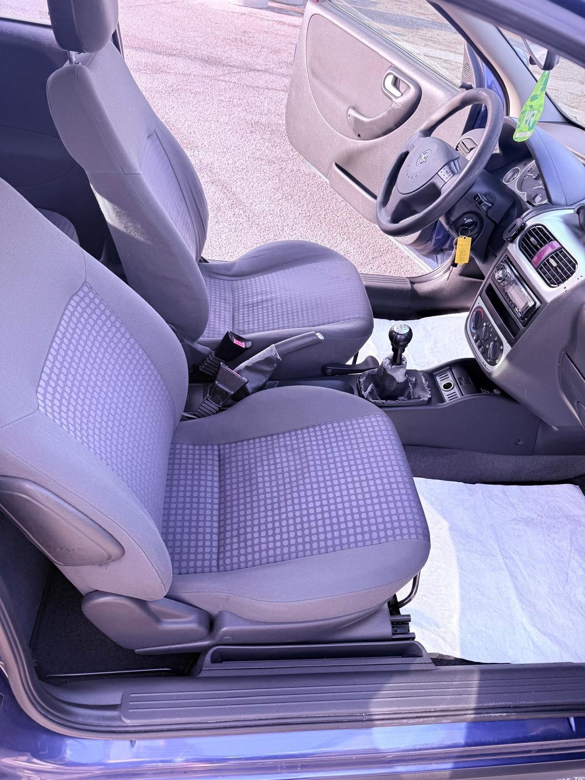 Opel Corsa 1.2i 16V cat 3p. Sport Ok neopatentati