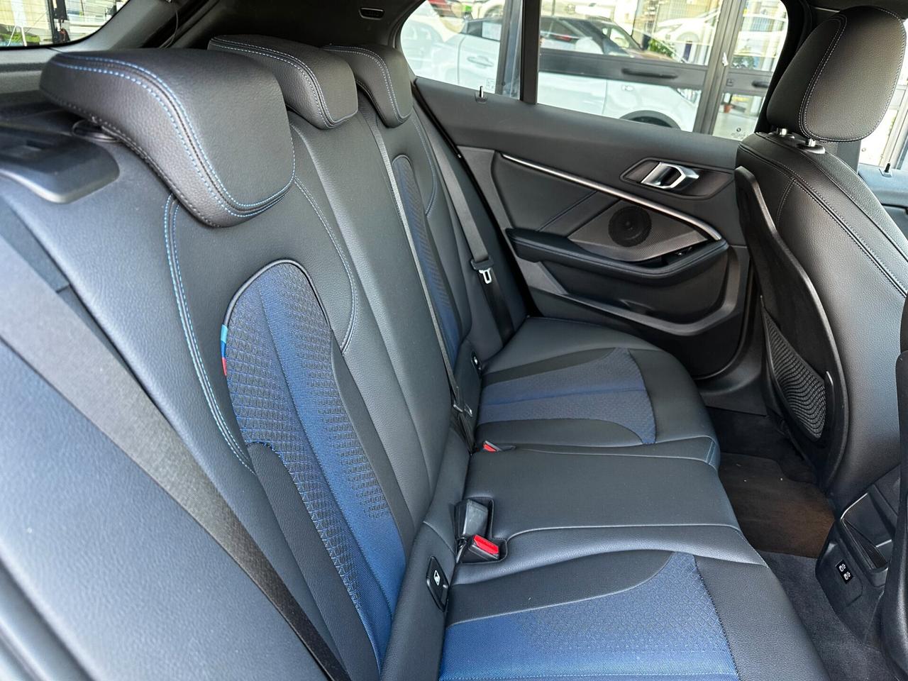 Bmw 118 118i 5p. Msport