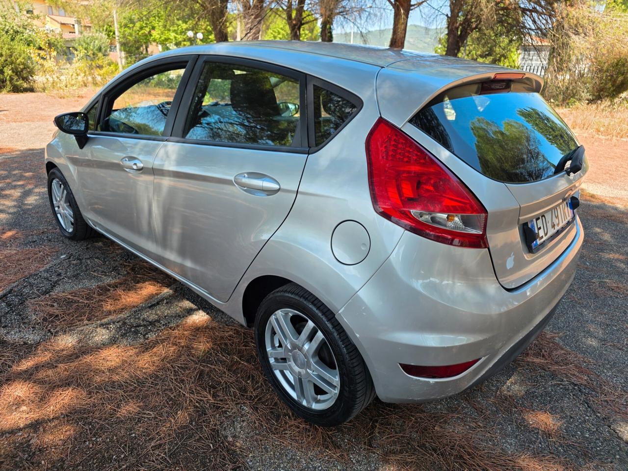 Ford Fiesta 1.4 5 porte Bz.- GPL Titanium
