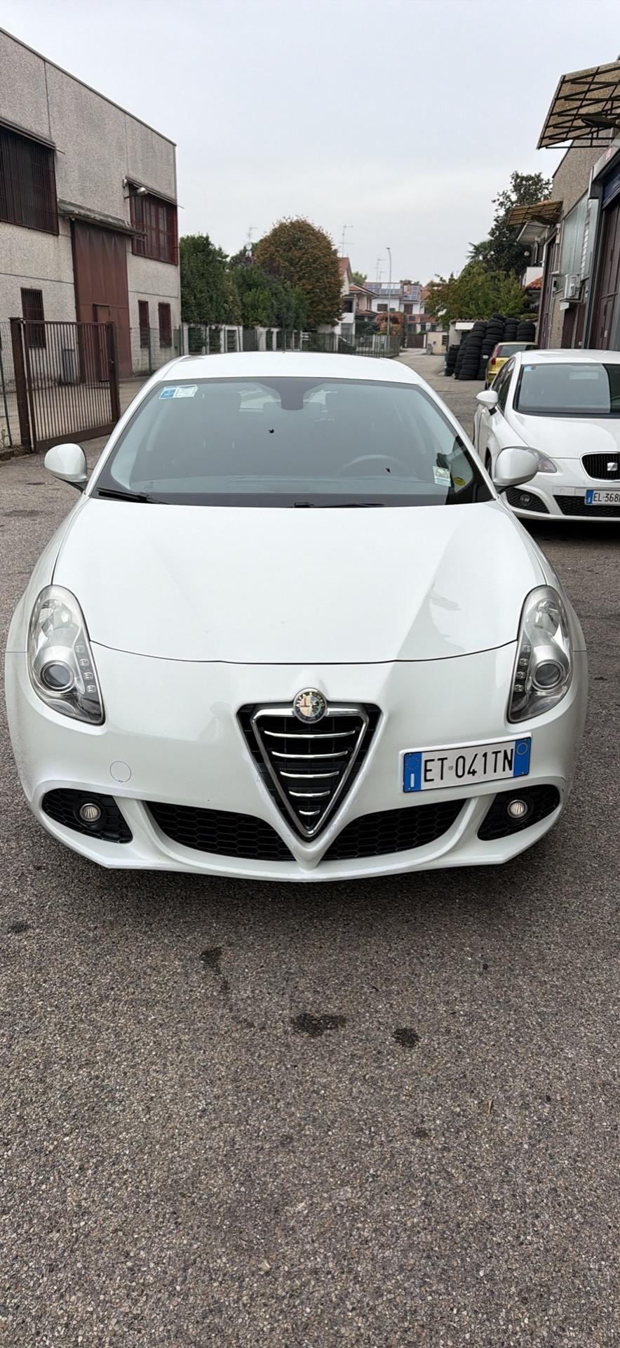 Alfa Romeo Giulietta 1.6 JTDm-2 105 CV Distinctive