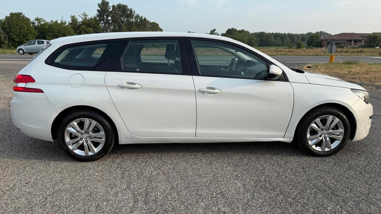 Peugeot 308 PEUGEOT 308SV IP6HDI