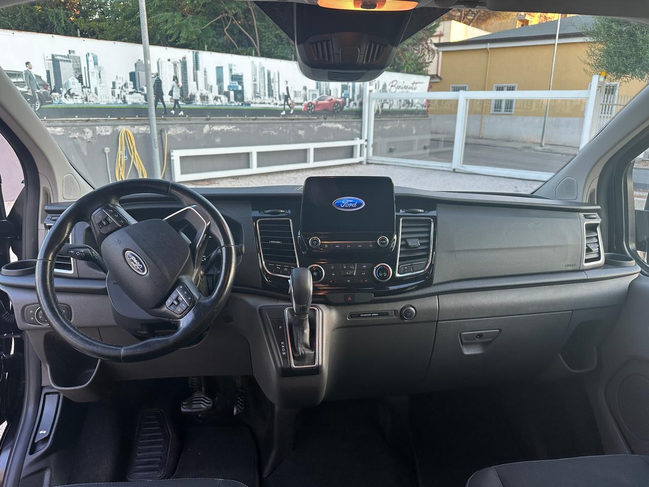 FORD TRANSIT CUSTOM 300 AUTOMATICO TITANIUM