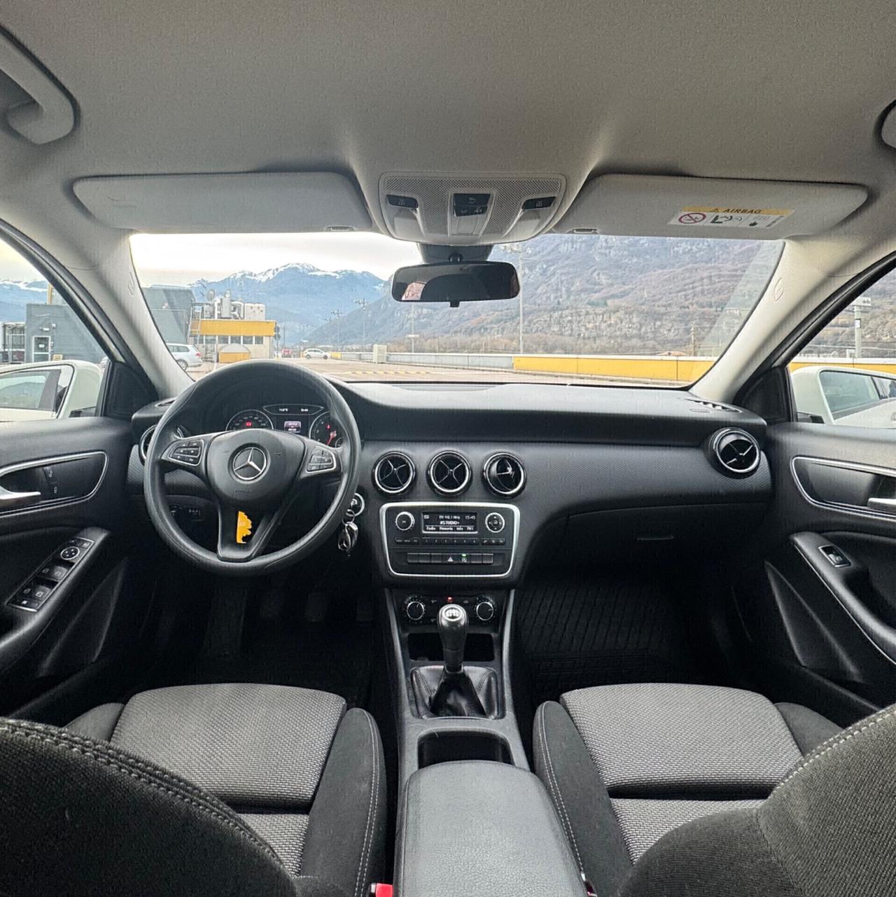 Mercedes-benz A 180 Premium SOLO 84.000km