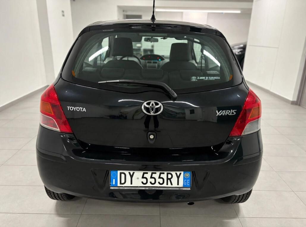 Toyota Yaris 3p 1.3 dual Sol -NEOPATENTATI-