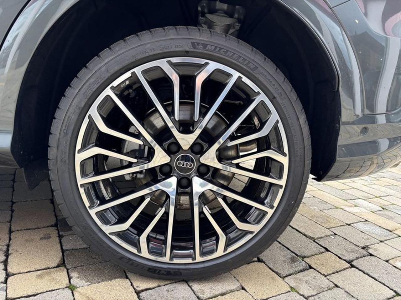 Audi Q5 SPB 40 TDI 204 CV quattro S tronic Identity Black