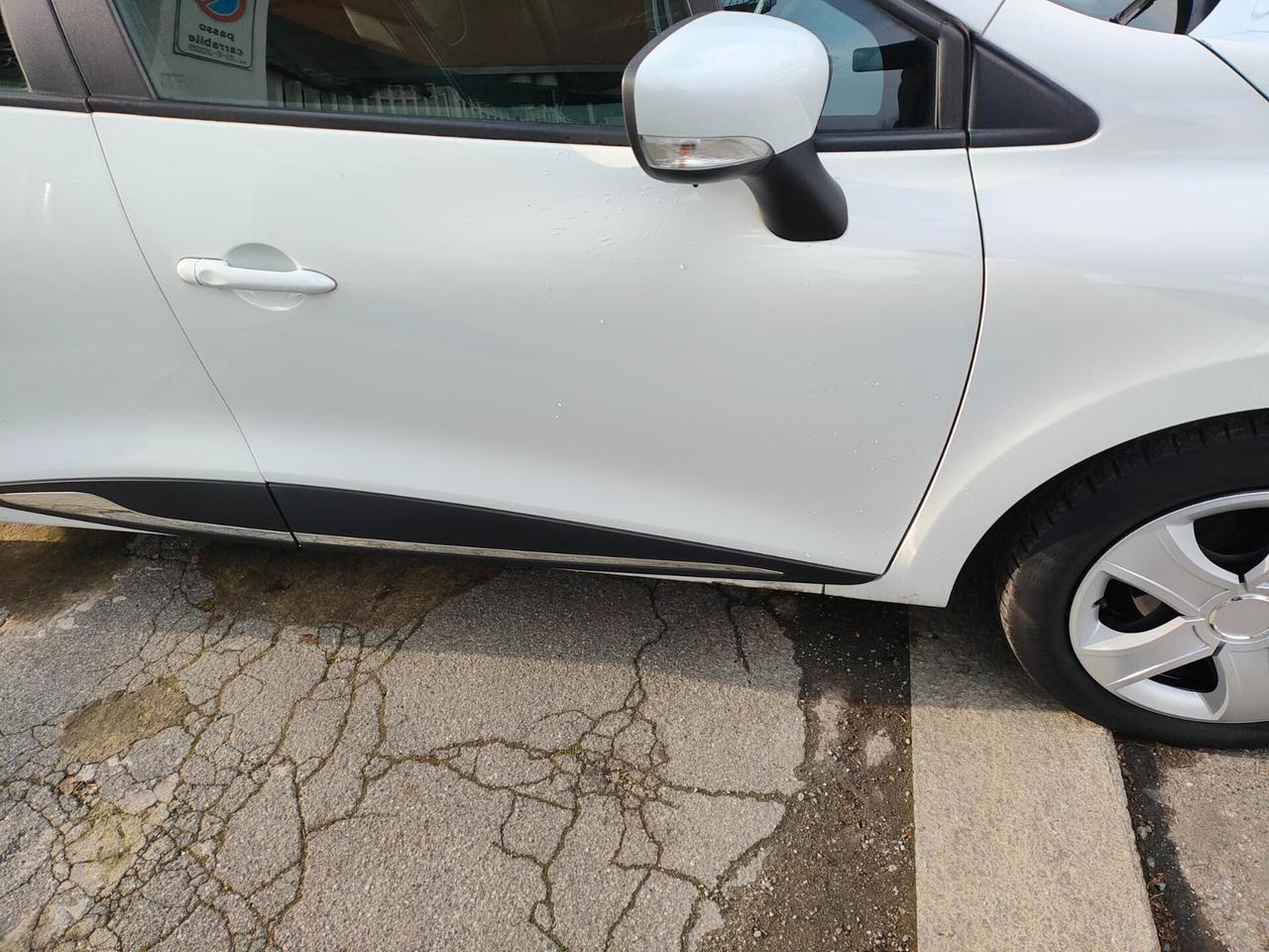 RENAULT CLIO 1.2 73CV KM 127851- 2014