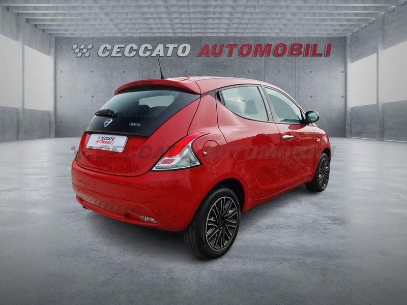 Lancia Ypsilon Ypsilon 1.0 firefly hybrid Gold s&s 70cv