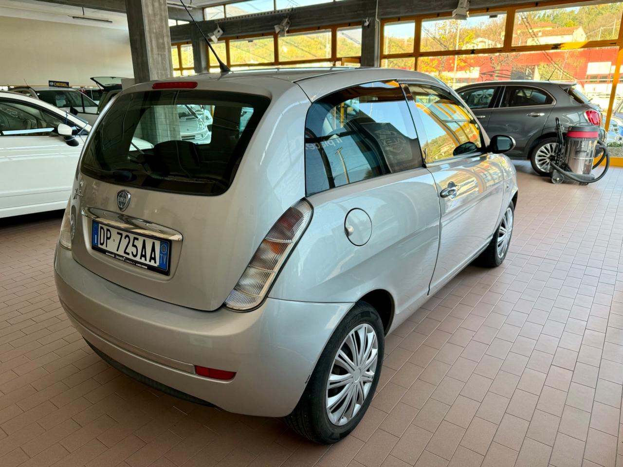 Lancia Ypsilon 1.2Benzina 60cv Neopatentati