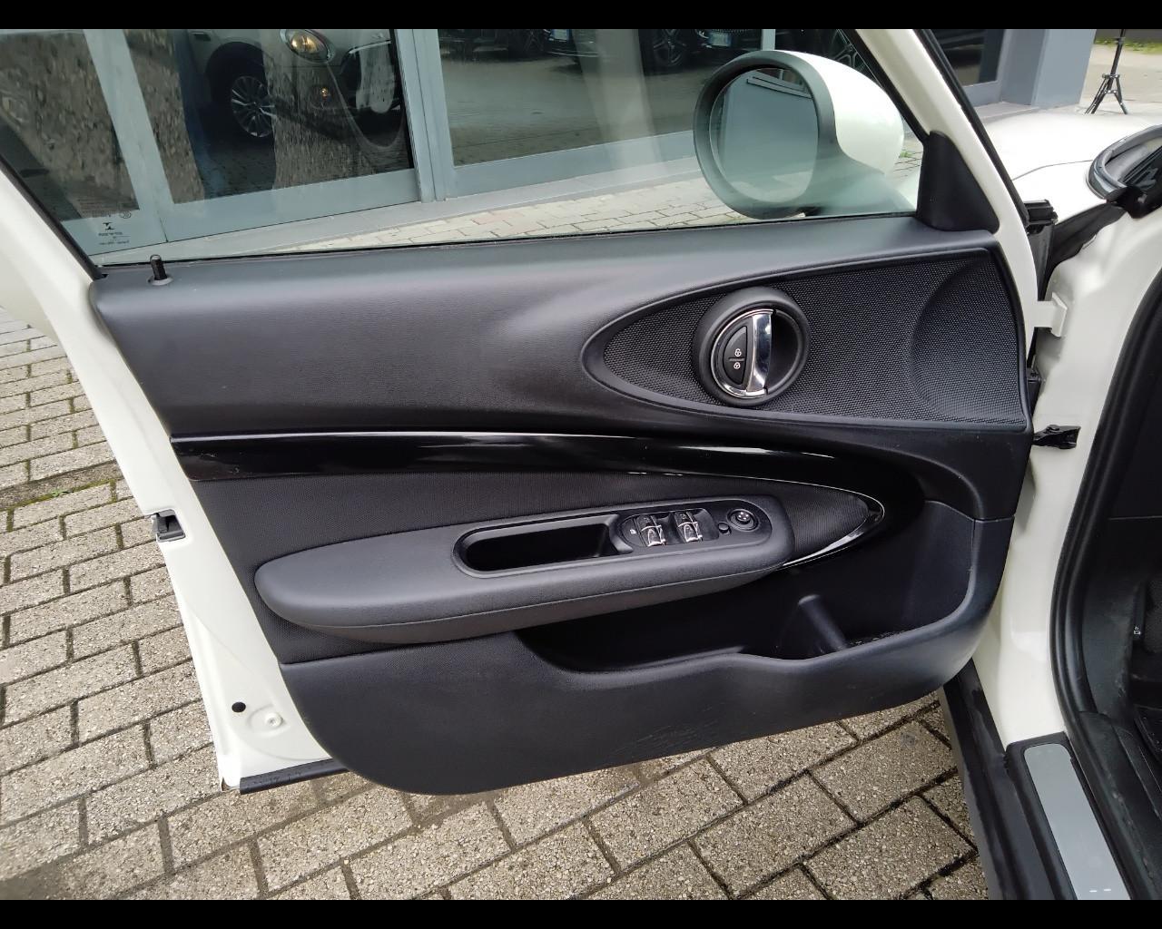 MINI Mini IV F54 2016 Clubman - Mini Clubman 2.0 Cooper D auto