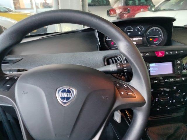 LANCIA Ypsilon 1.0 FireFly 5 porte S&S Hybrid Ecochic Silver