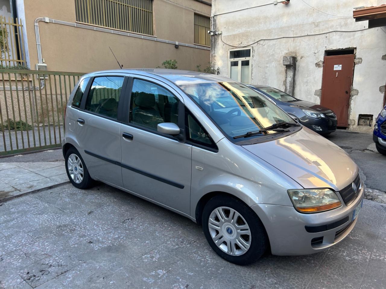 Fiat Idea 1.4 16V Emotion