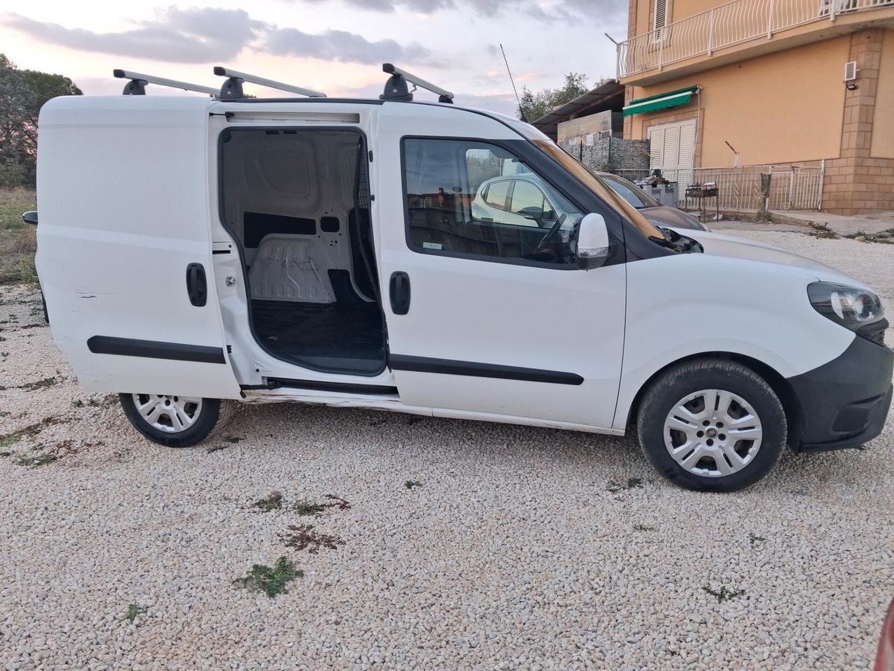 Doblò 1.6 MJT 16V 120CV 3 posti iva deducibile