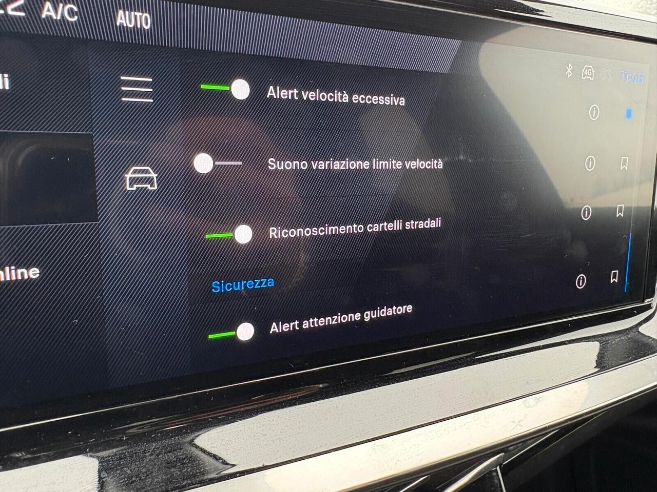 Peugeot 208 GT Hybrid 136 e-DCS6 SPOTICAR