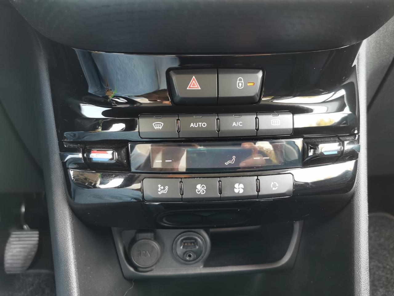 Peugeot 208 BlueHDi 100 5 porte Allure 11/2015