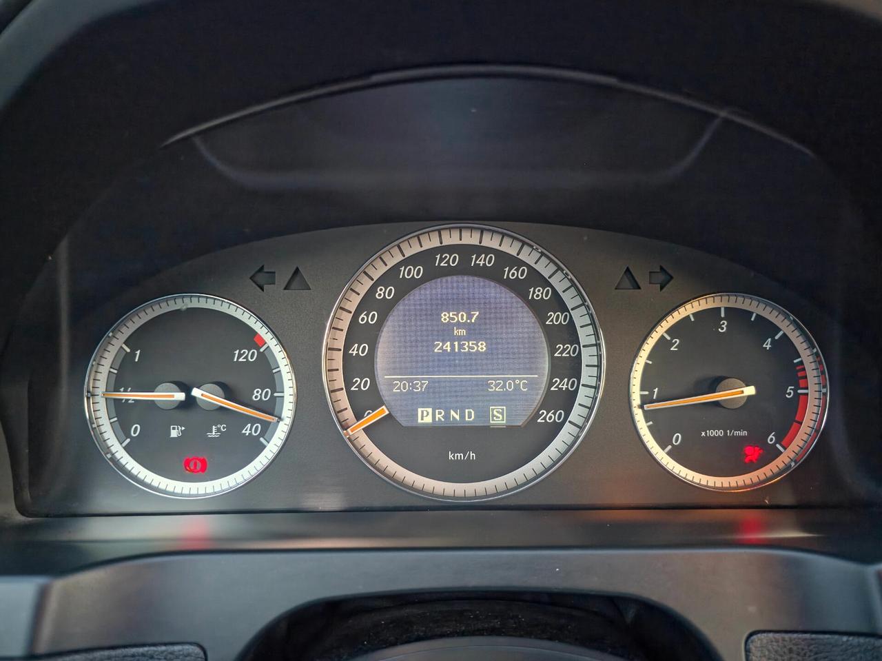 Mercedes-benz C 220 C 220 CDI Avantgarde AMG
