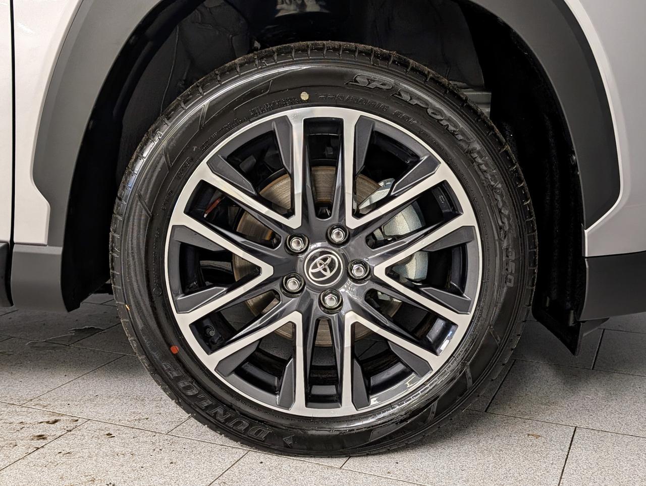 Toyota 1.8 Hybrid 140cv e-cvt Icon Style