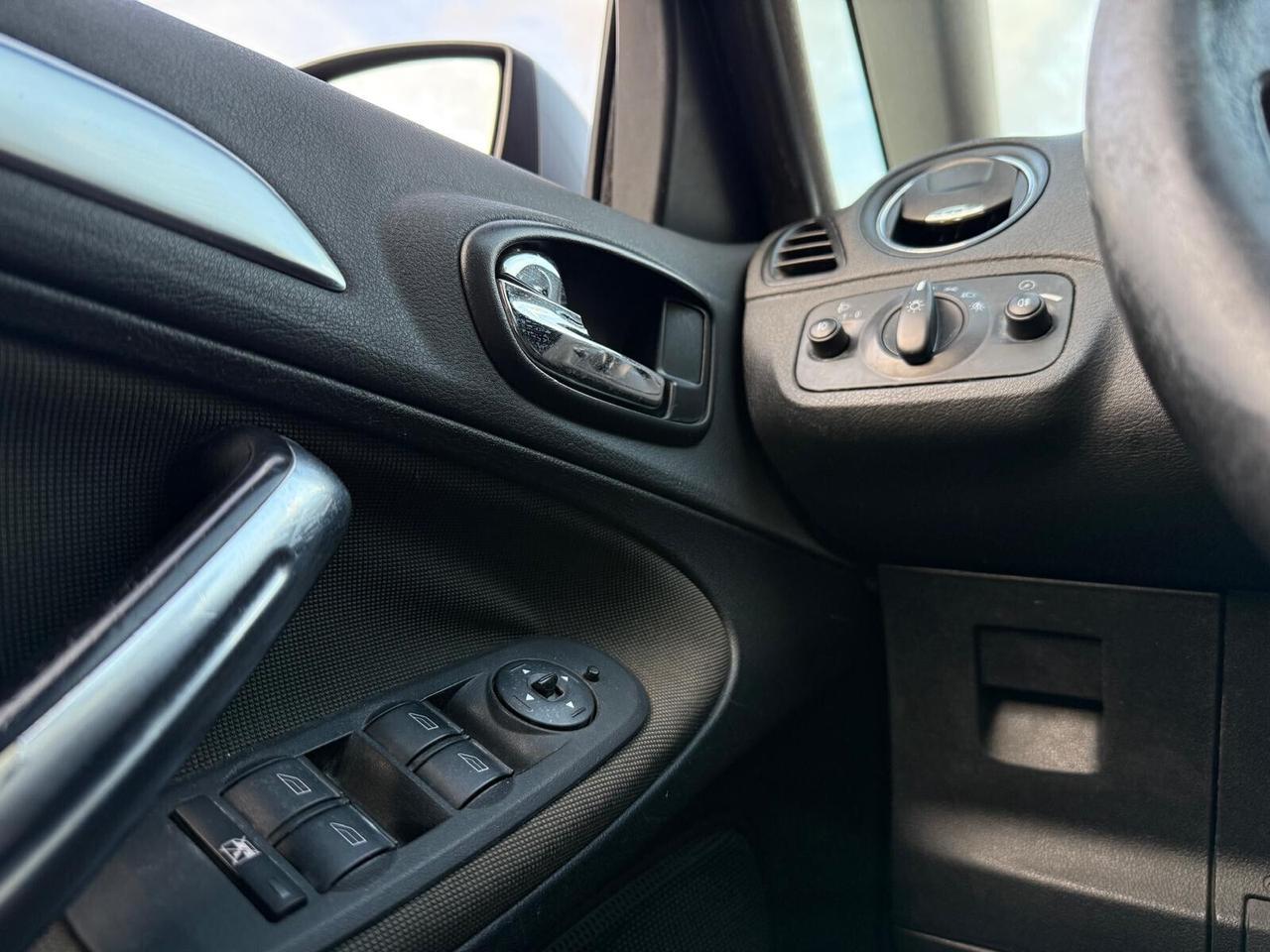 Ford S-Max 2.0 TDCi 140CV Titanium DPF