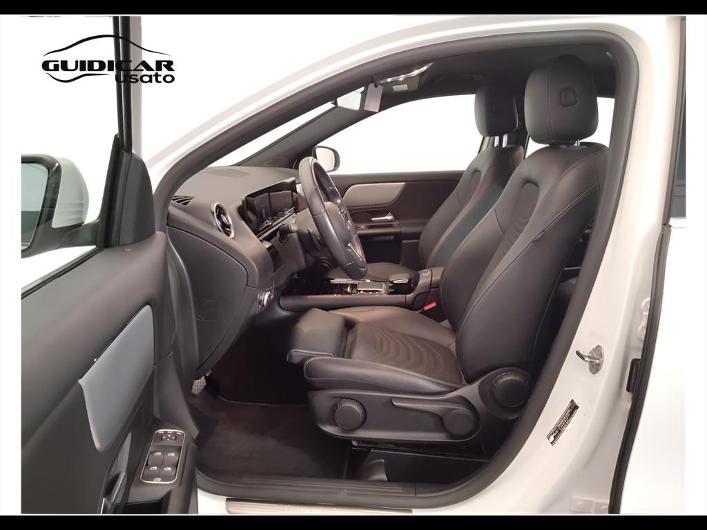 Mercedes-Benz GLA-H247 2020 - GLA 180 d Sport auto