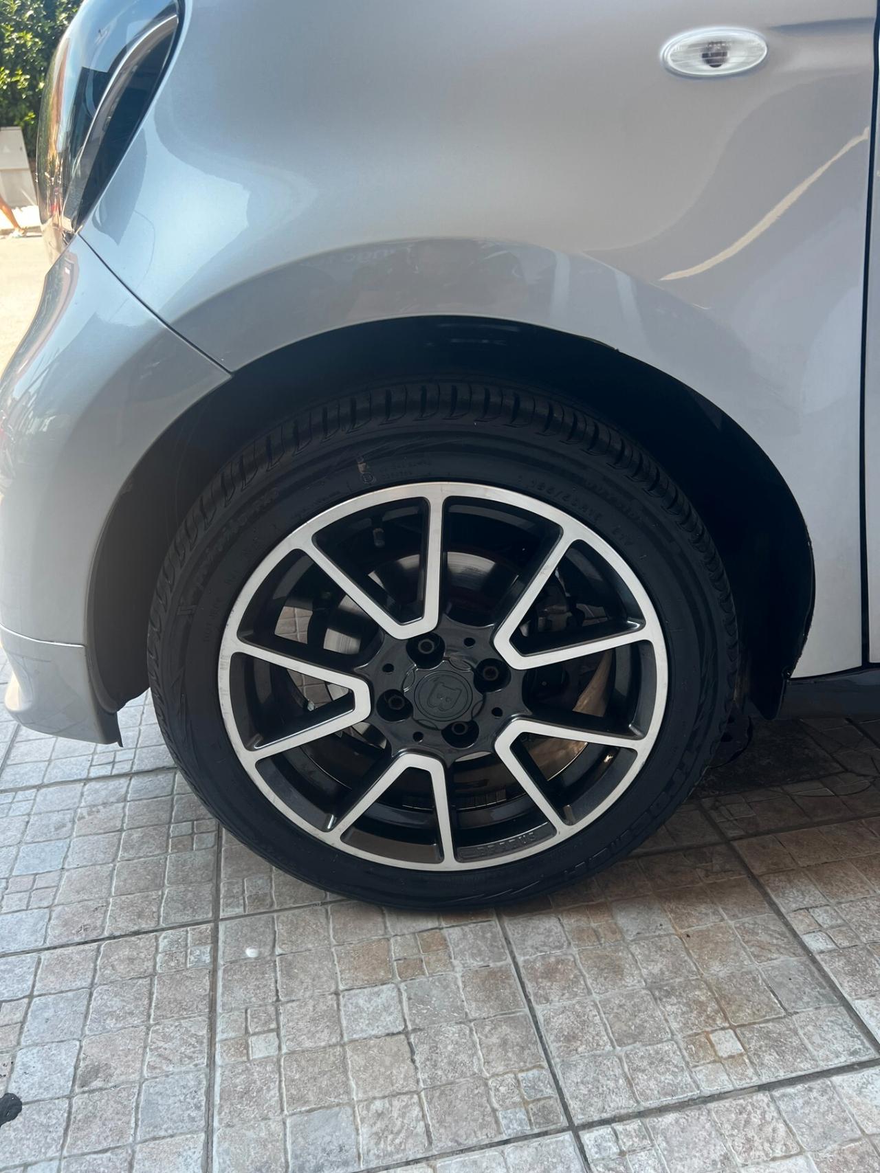 Smart ForFour 70 1.0 twinamic Passion ALLESTIMENTO BRABUS