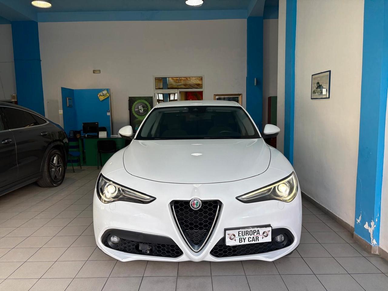 Alfa Romeo Stelvio 2.2 Turbodiesel 180 CV AT8 Q4 Business