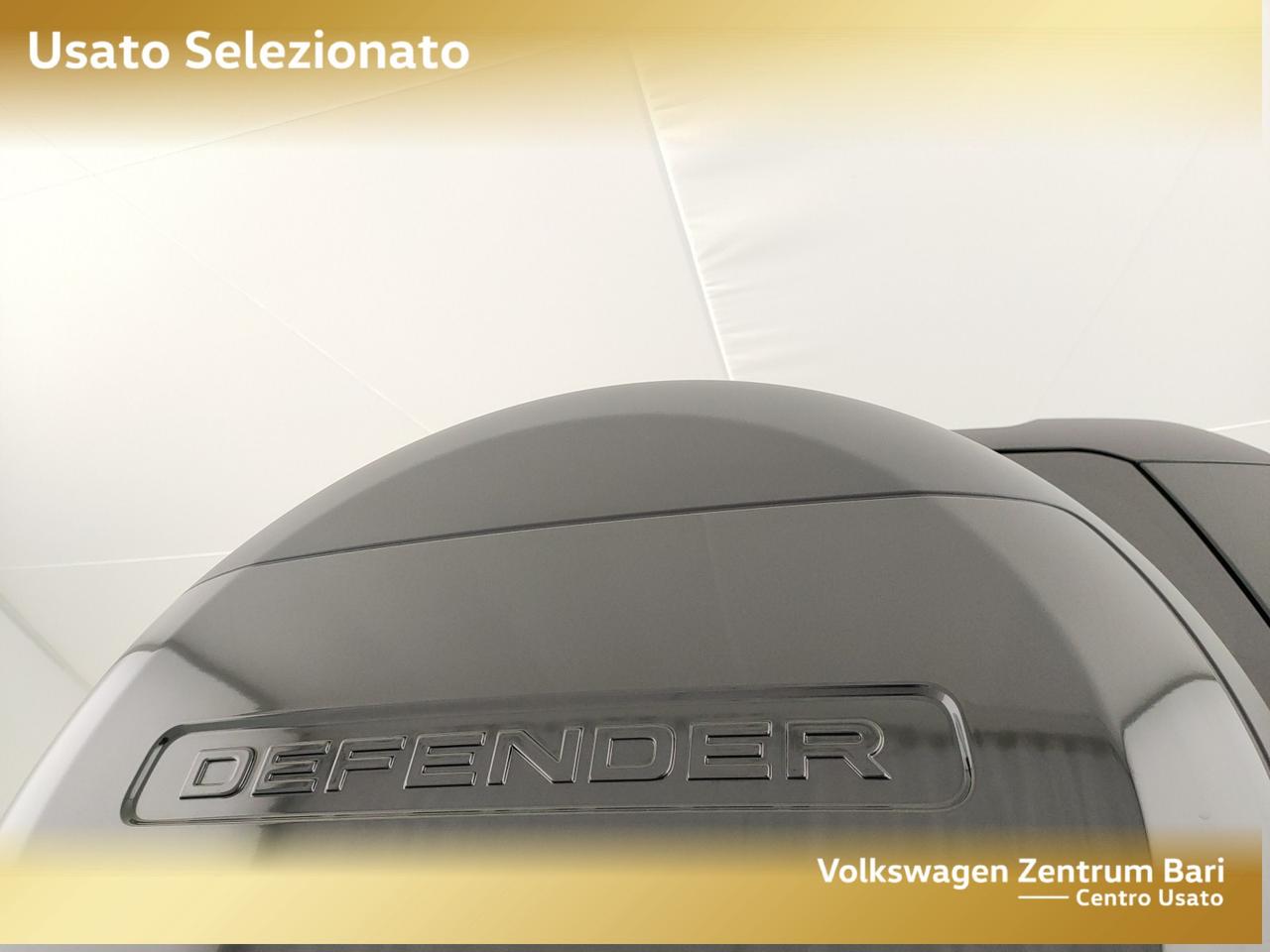Land Rover Defender 3.0d i6 mhev x-dynamic se awd 200cv auto