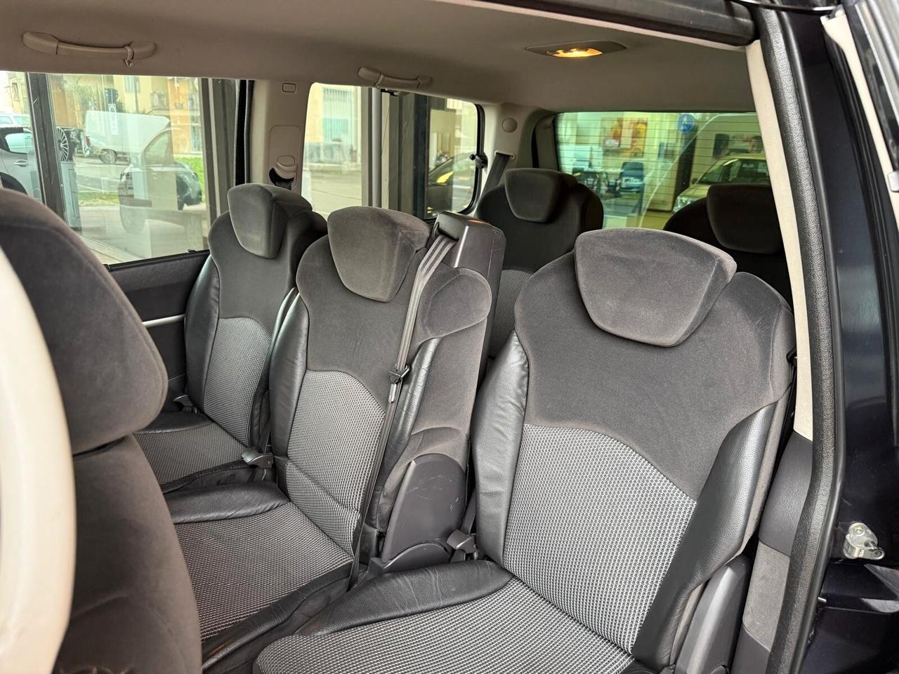 Peugeot 807 2.0 HDi FAP SV