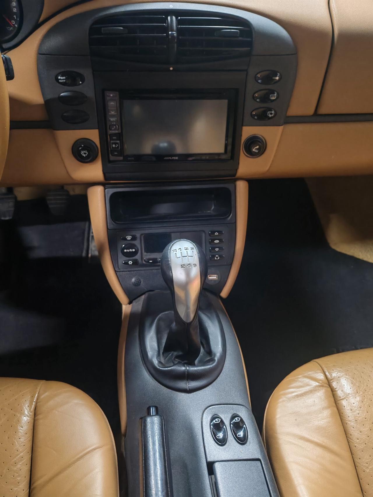 Porsche 996 Carrera 4 Coupé asi