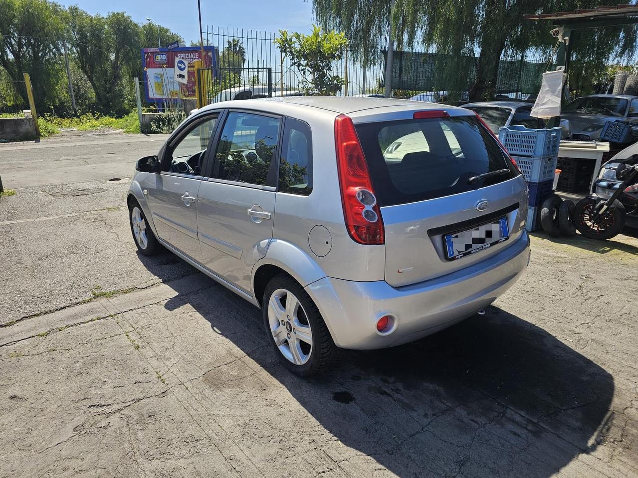 Ford Fiesta 1.4 TDCi 5p. Ghia