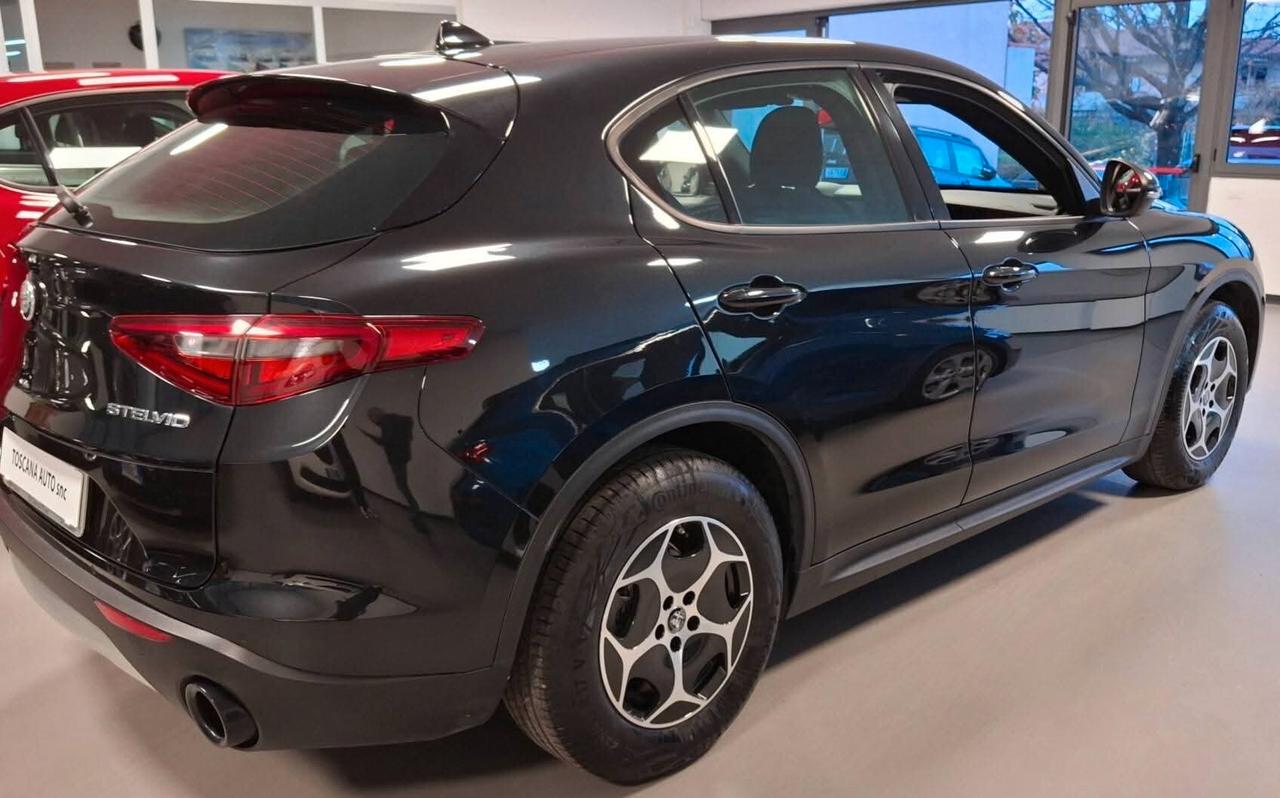 Alfa Romeo Stelvio 2.2 Turbodiesel 190 CV AT8 Q4 Business