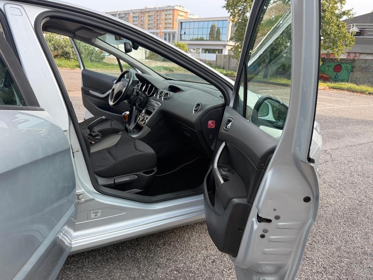 Peugeot 308 1.6 VTi 120CV 5p. Active