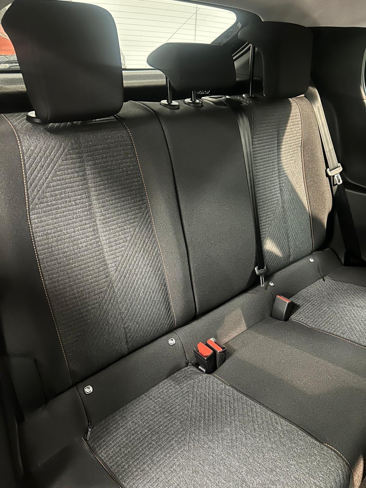 Peugeot 208 Hybrid 100 e-DCS6 Style