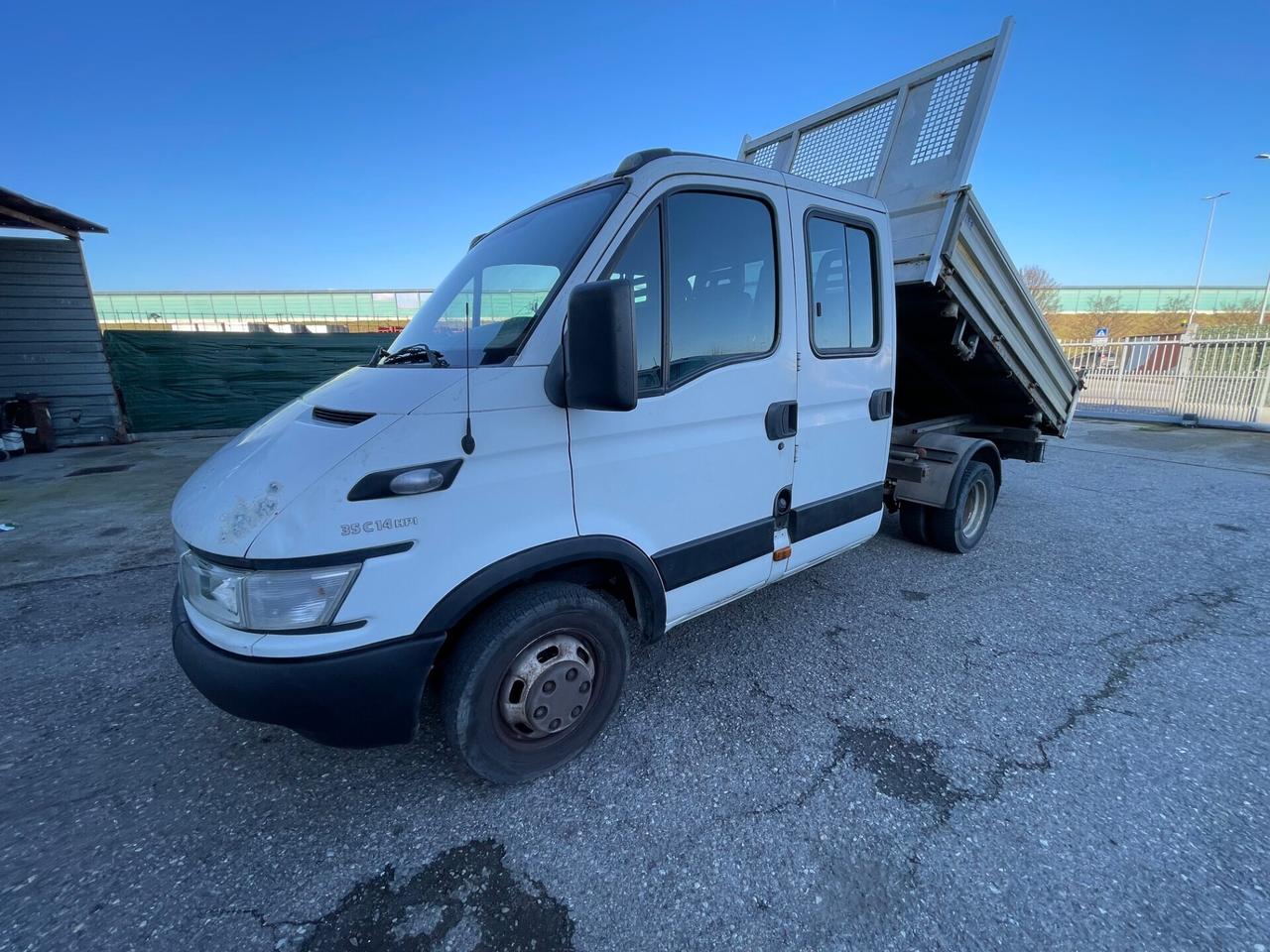 Iveco Daily 35C15 3.0 Hpi PL-RG Cabinato