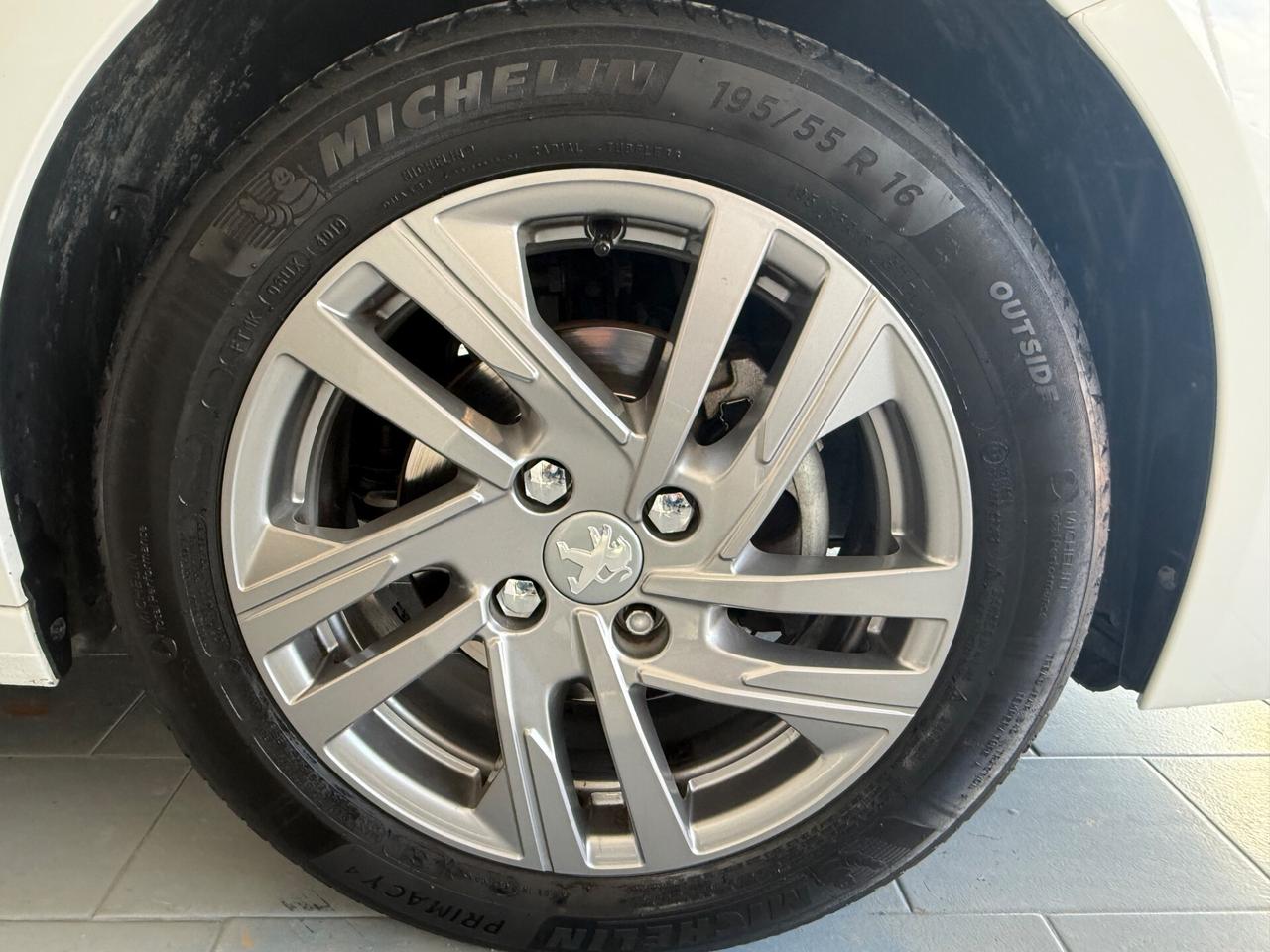 Peugeot 208 PureTech 75 Stop&Start 5 porte Active