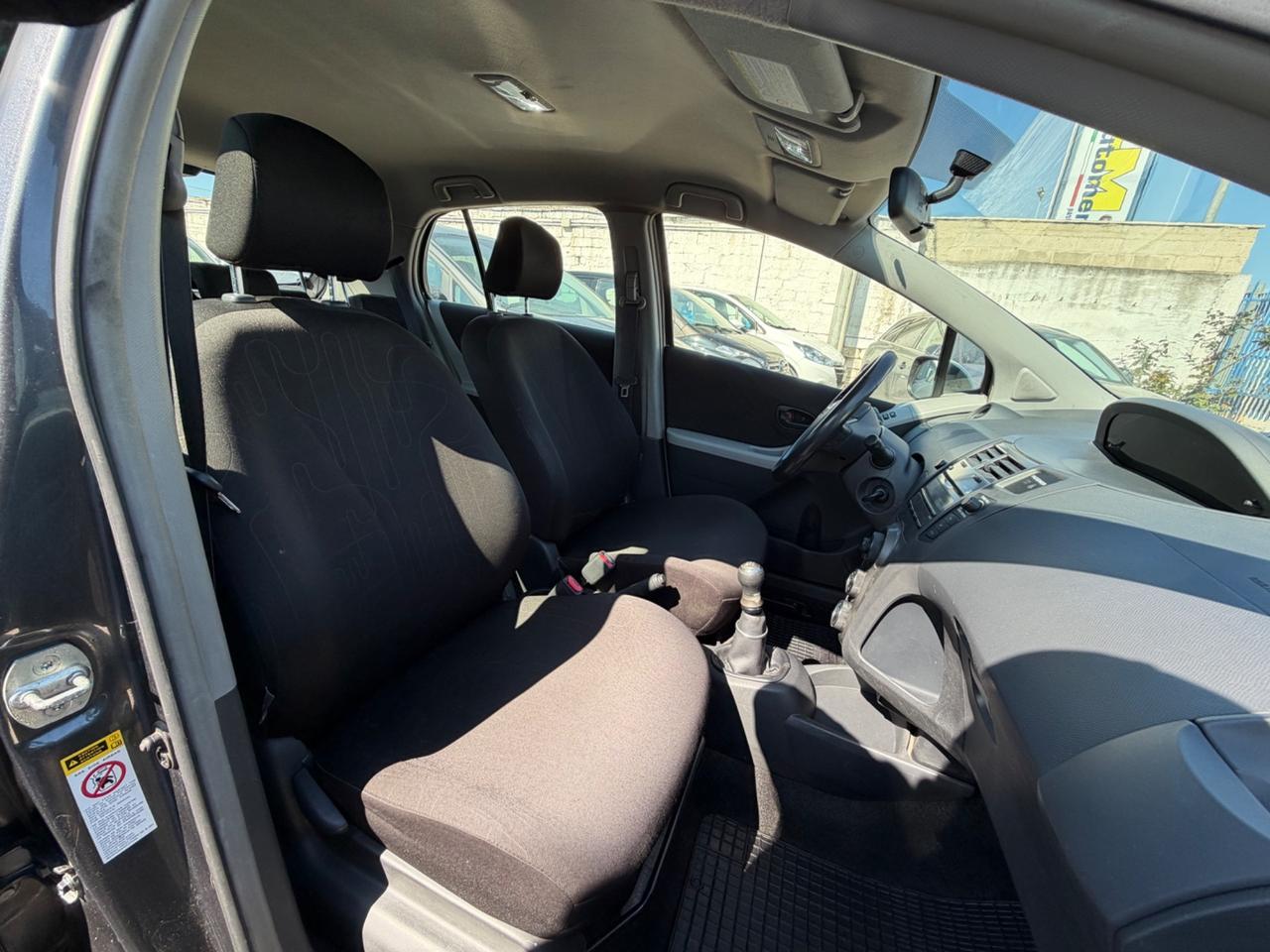 Toyota Yaris 1.0 5 porte Sol