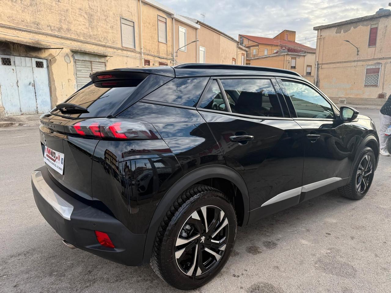 Peugeot 2008 BlueHDi 110 S&S Allure Pack