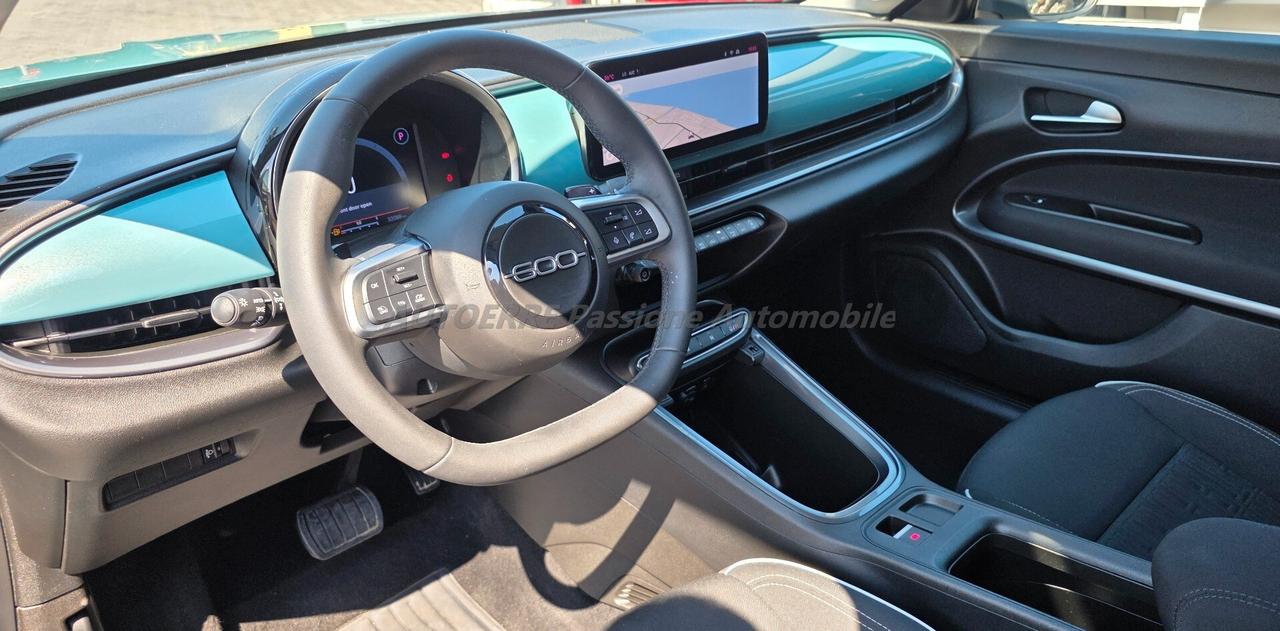 Fiat 600 Hybrid 145 CV DCT MHEV La Prima