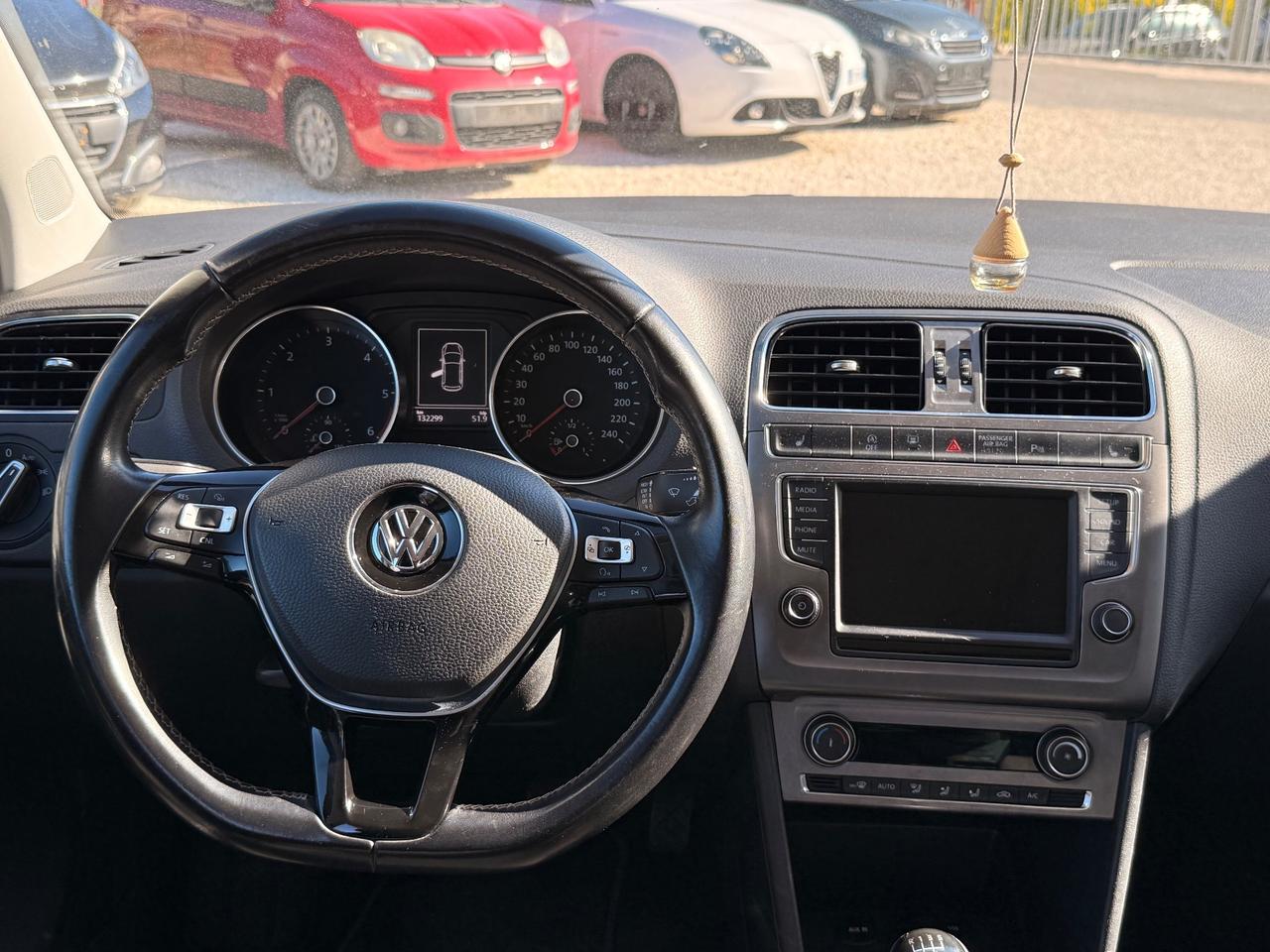 Volkswagen Polo 1.4 TDI 75CV R-Line – 06/2015 – 134.000 km – FULL OPTIONAL